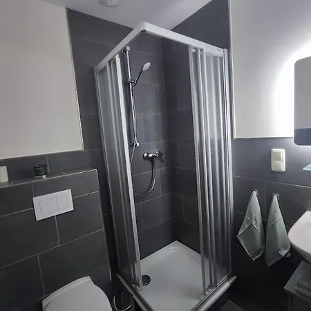 Elegantes 3-schlafzimmer-nest Appartement *